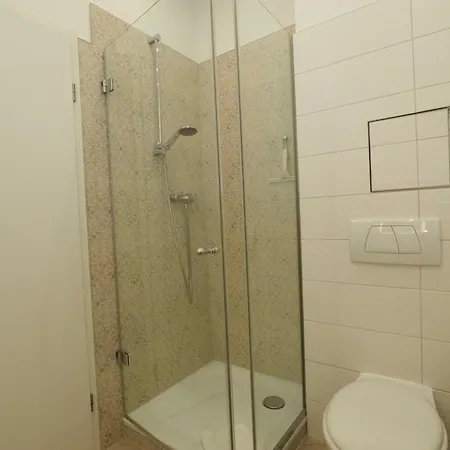 Stromgefluester * Ρόστοκ